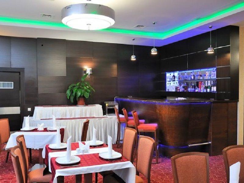 Inn Ozz Astana Buitenkant foto