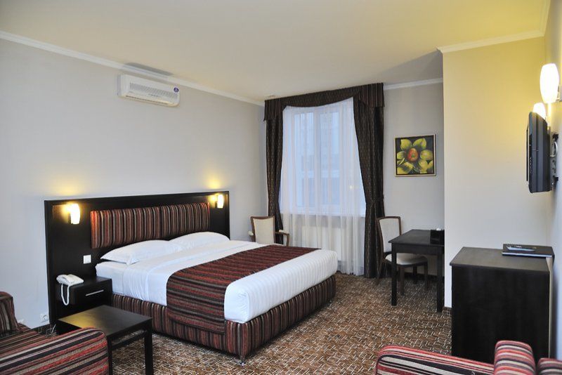 Inn Ozz Astana Buitenkant foto