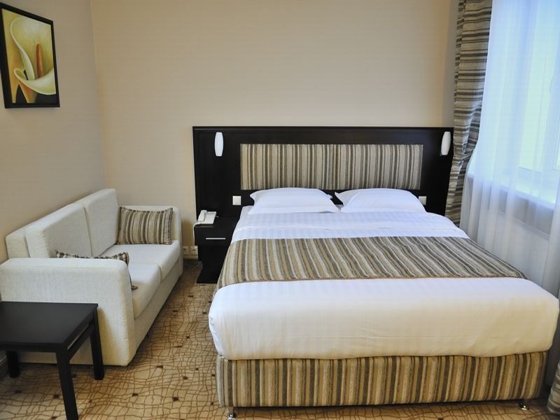 Inn Ozz Astana Buitenkant foto